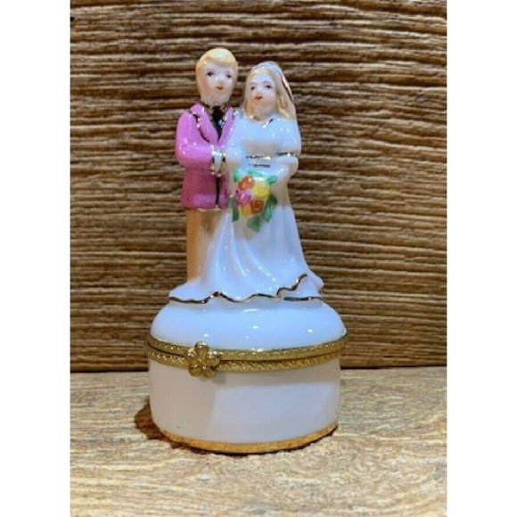 Wedding Trinket Box 4" tall by 2" wide 01-37308 - Picture 1 of 12
